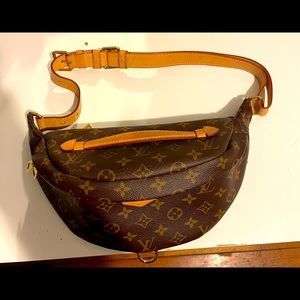 Louis Vuitton Bumbag Monogram Brown